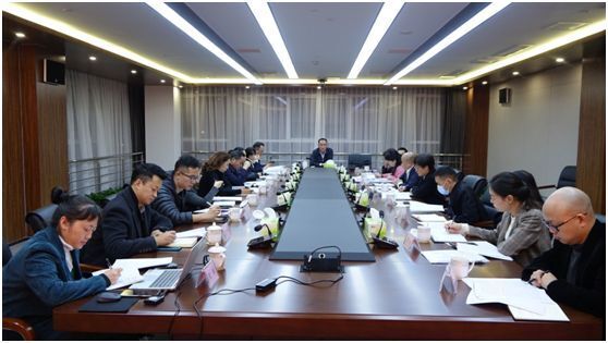 迅速掀起十九屆五中全會(huì )學(xué)習熱潮   自貢高投集團組織學(xué)習十九屆五中全會(huì )精神